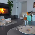 Cagia - Bike Food And Relax Bed & Breakfast Diano dʼAlba