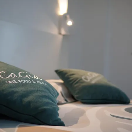 فندق مبيت وإفطار Cagia - Bike Food And Relax Diano dʼAlba