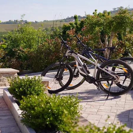 Cagia - Bike Food And Relax فندق مبيت وإفطار 3*